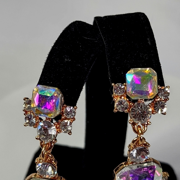 Elegant Gold with AB Emerald Cut Crystal Stones New - Picture 6 of 7